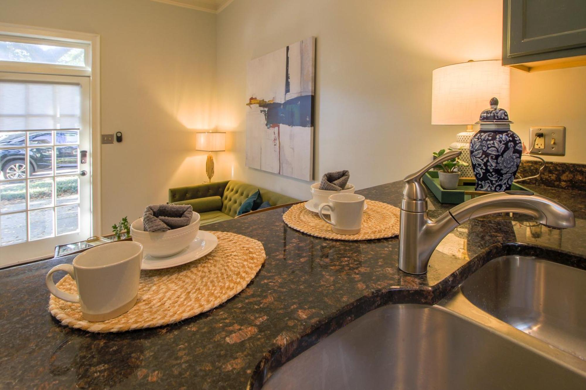 Ferienwohnung Private Patio Retreat In Charming Downtown Savannah Exterior foto